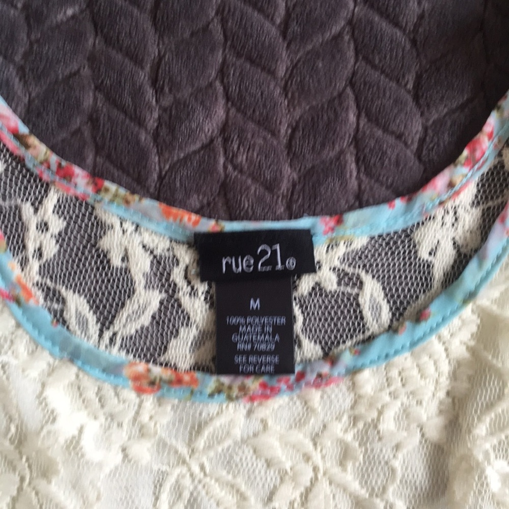 Floral Tank - Picture 3 of 3